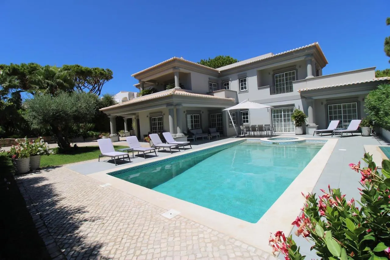 Charming Exceptional Golf Villa In Algarve Faro
