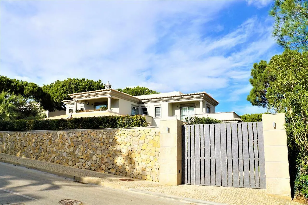 Charming Exceptional Golf Villa In Algarve Faro