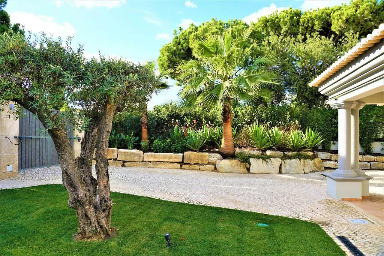 Charming Exceptional Golf Villa In Algarve Faro